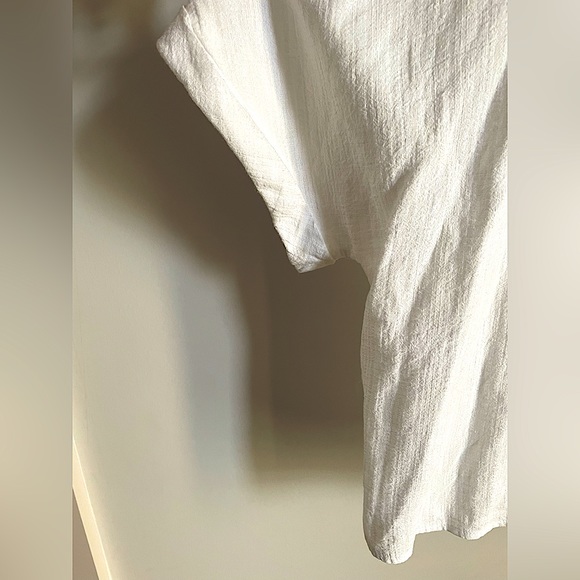 Vintage cropped style white button up top - Picture 3 of 6